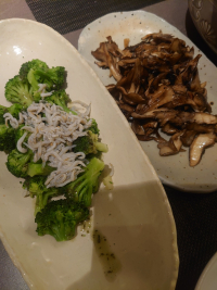 まいたけ炒めと温ブロッコリー まいたけ炒めと温ブロッコリー